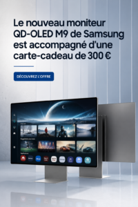 Moniteur Samsung QD-OLED M9 allumé sur un bureau moderne.