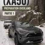 Toyota RAV4 Hybrid prêt pour une aventure sur route off-road.