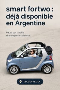 Une smart fortwo électrique garée en ville, soulignant son design compact.