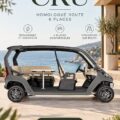Un CRU, véhicule électrique moderne et spacieux, prêt pour un trajet familial.