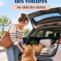 Femme conduisant une voiture électrique moderne et stylisée, souriant tout en se rendant au travail.